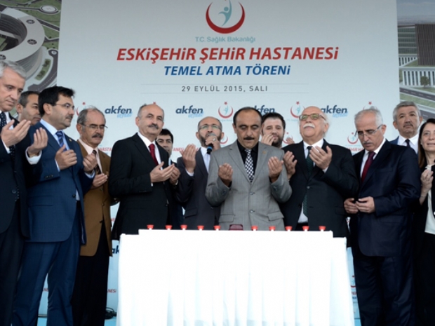 Müezzinoğlu, 1081 Yataklı Eskişehir Hastanesi Temel Atma Töreni'ne Katıldı