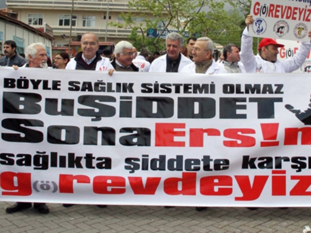 Sağlıkçıların şiddet isyanı